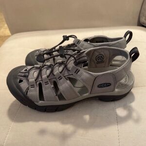 NWOT! Newport H2 Sport Sandal